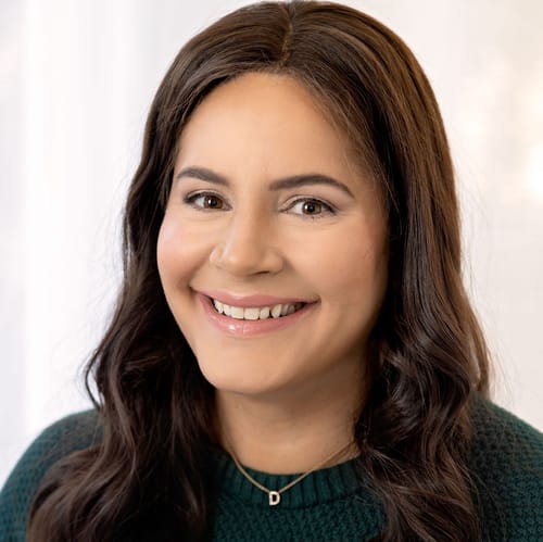 Headshot of Deanna Casper, LMHC