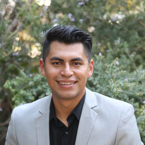 Headshot of Erick Santos, LCSW