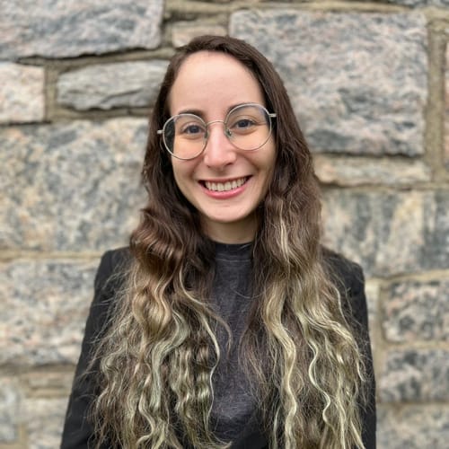 Headshot of Beatriz DaMotta, LMHC