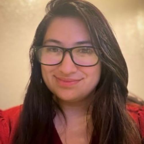 Headshot of Kimberly Cruz, LMFT