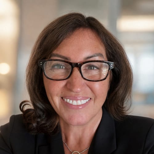 Headshot of Lori Luciani, LCSW