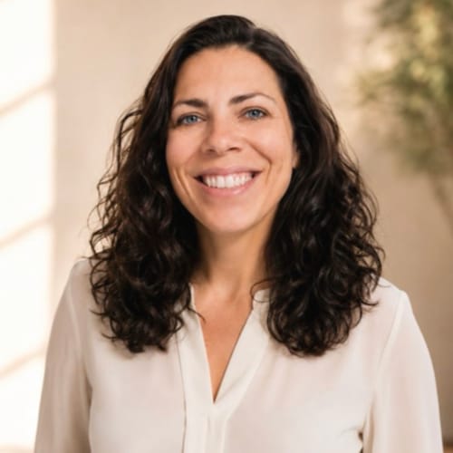 Headshot of Melissa Trindade, LICSW