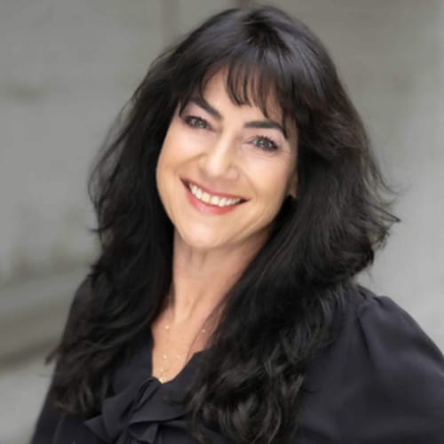 Headshot of Amy Trachter, LICENSED_PSYCHOLOGIST