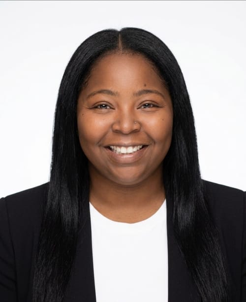 Headshot of Dschelle Chatman Singh, LMFT