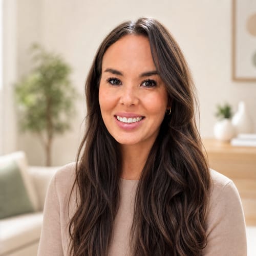 Headshot of Sophia Bordon, LCSW