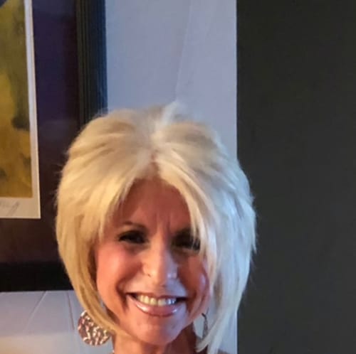 Headshot of Beth Ross, LCPC