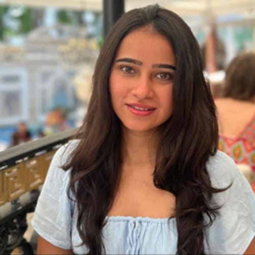 Headshot of Samail Akhtar, LPC