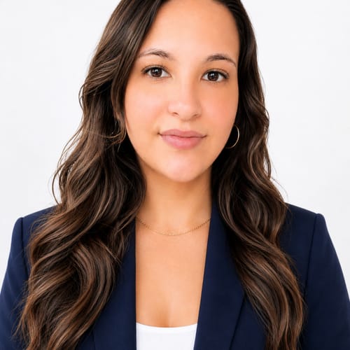 Headshot of Arianna Ugalde, LCPC