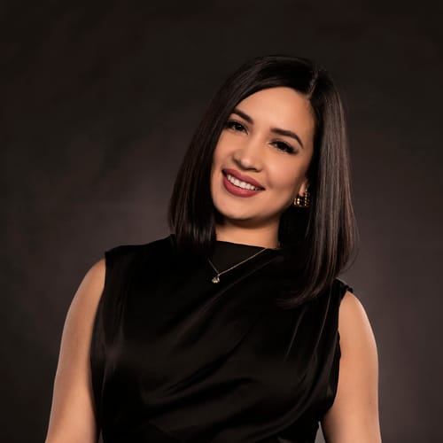 Headshot of Alejandra Girelli, LMFT