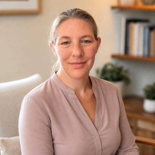 Headshot of Anita Walker, LMHC