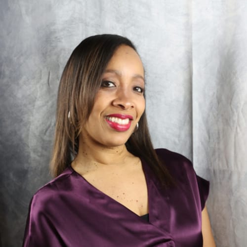 Headshot of LaTasha Robinson, LMFT