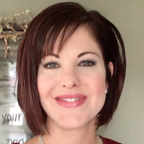 Headshot of Dionne Sterner, LPC