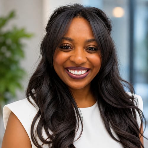 Headshot of A'layah Matamoros, APRN