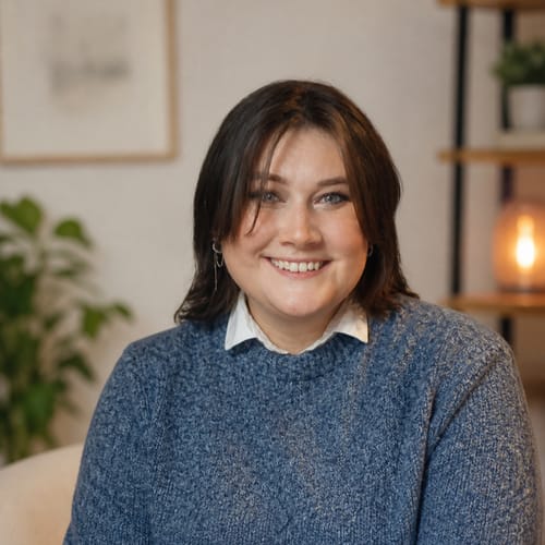 Headshot of Amanda Shaw, LMFT