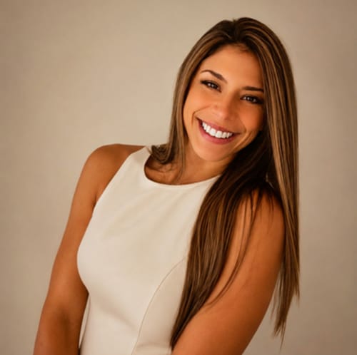 Headshot of Christine Molina, LMHC