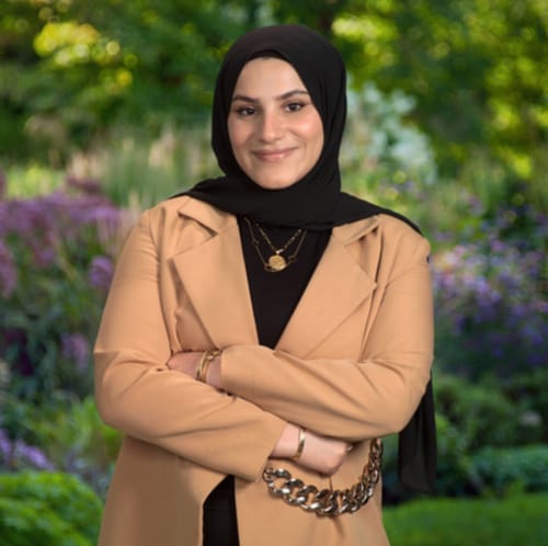 Headshot of Aya Qundeel, LCSW