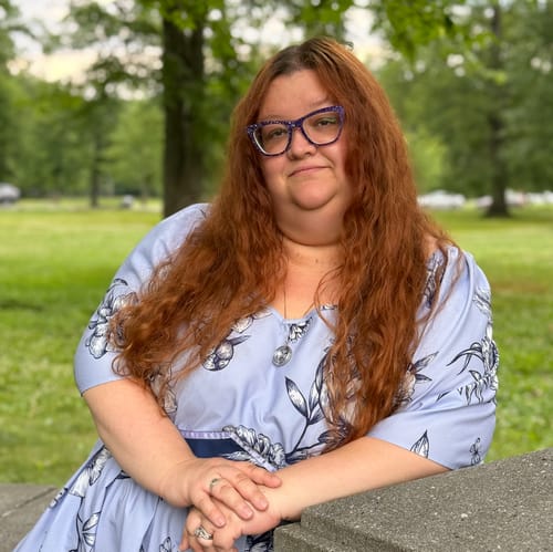 Headshot of Lauren Rooney, LPC