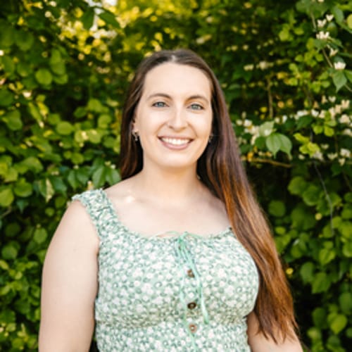 Headshot of Taylor Knepp, LCSW