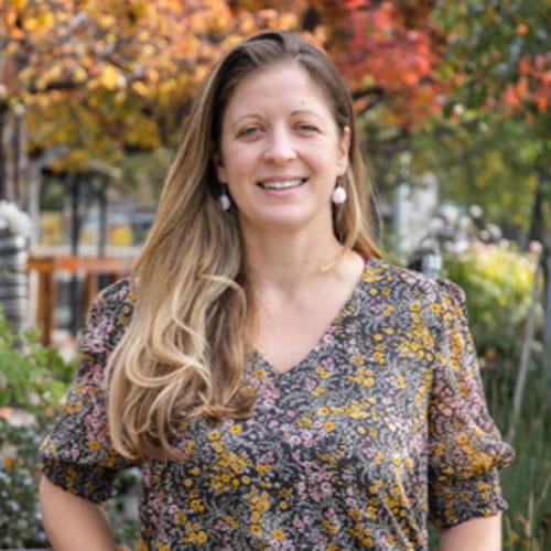 Headshot of Katie Bauernfreund, LPCC