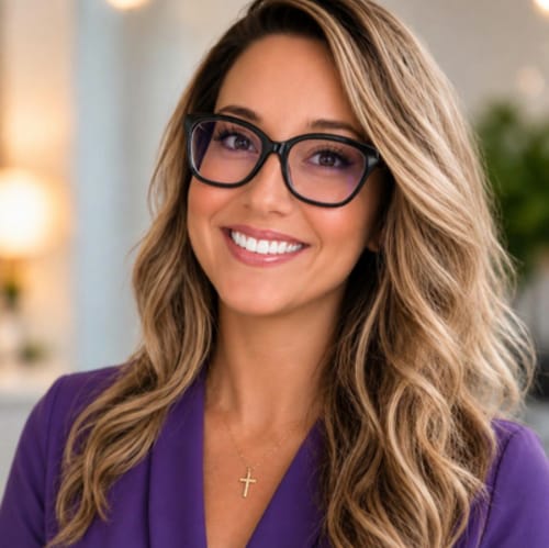 Headshot of Suzanne Treuel, LMHC