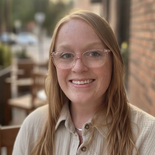Headshot of Brittney Myers, LMFT