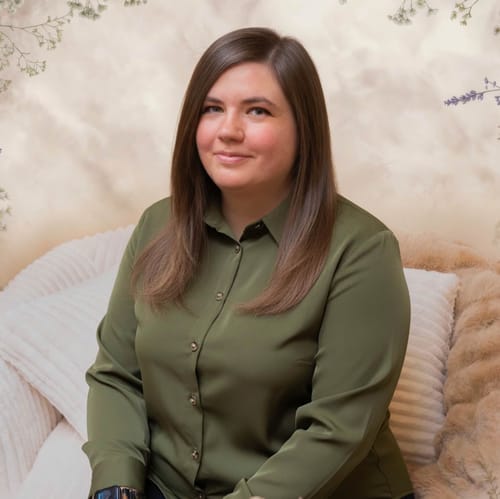 Headshot of Nikki Goins, LCSW