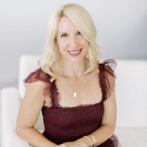 Headshot of Nicole Woodman, LPC