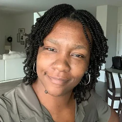 Headshot of Crystal Hall, LPC