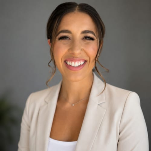 Headshot of Elizabeth Howard, LCSW