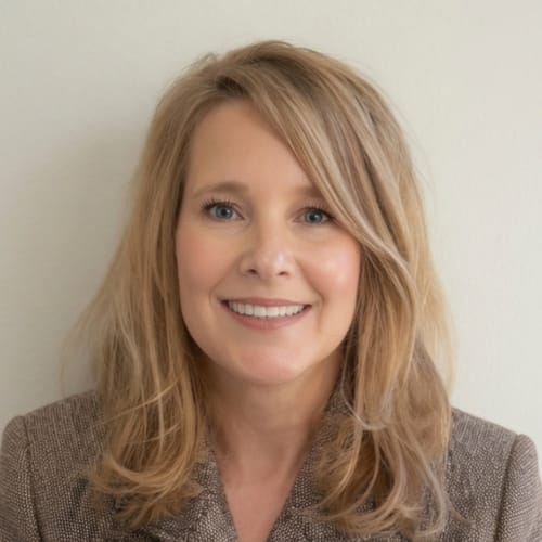 Headshot of Ashleigh Ross-Lind, LPC