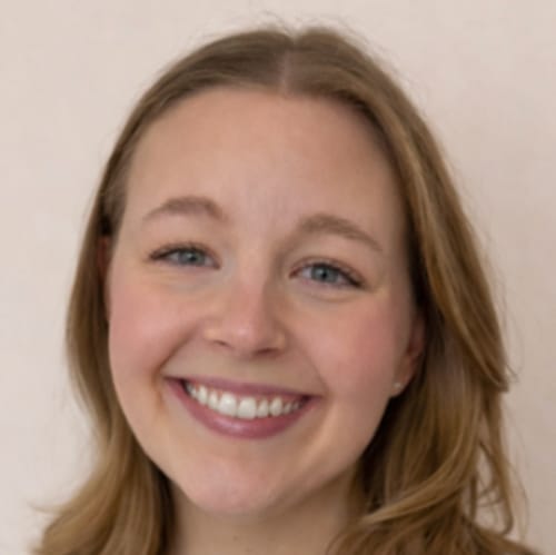 Headshot of Zoe Zink, LMSW
