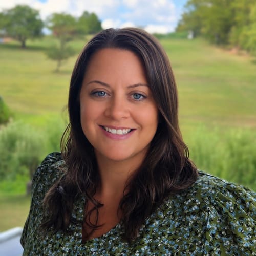 Headshot of Joy Davis, LPC