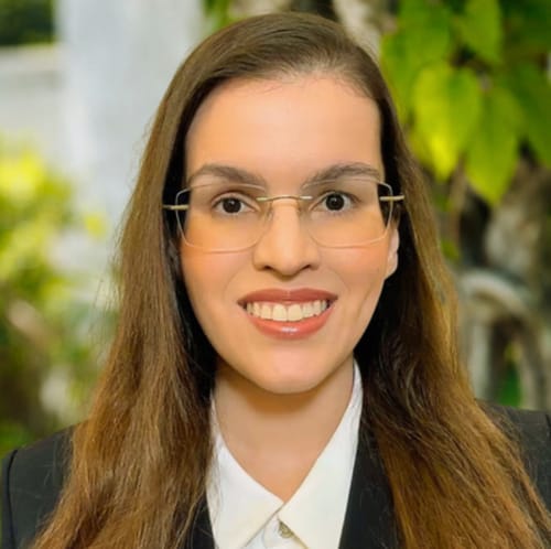 Headshot of Daniela De Medeiros, Psy.D, MS.Ed, LICENSED_PSYCHOLOGIST