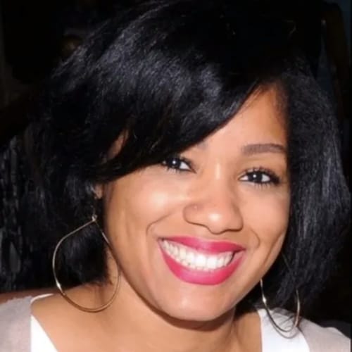 Headshot of Shamice Thurston, LCSW