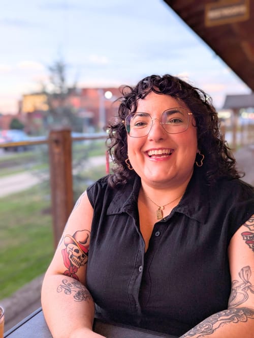Headshot of Alejandra Fals, LCMHC