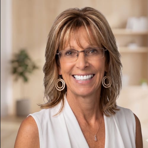 Headshot of Penny Collins, LPC