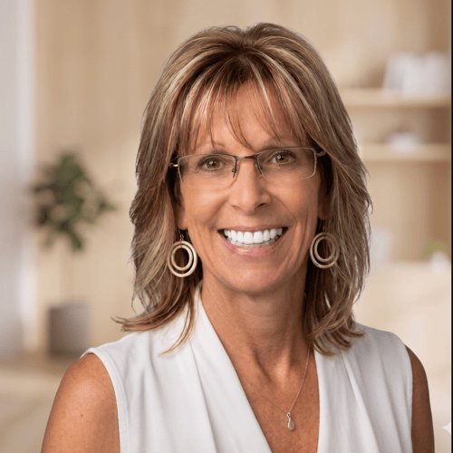 Headshot of Penny Collins, LPC