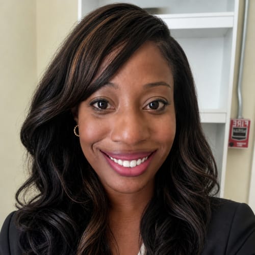 Headshot of Stacy Lindo, LMHC