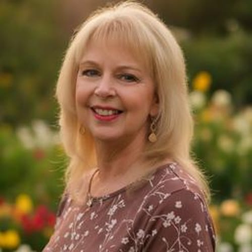 Headshot of Laurie Kosek, LPC