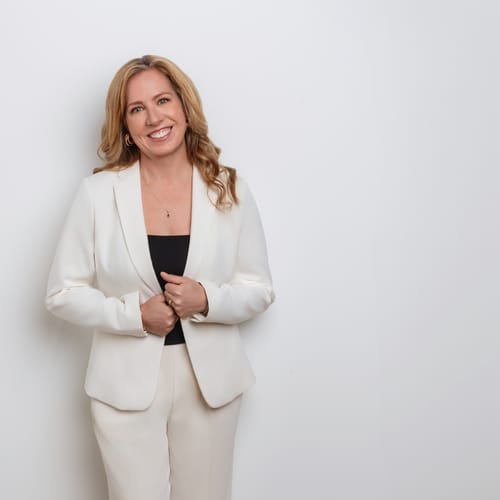 Headshot of Jennifer Ferrer, LMHC