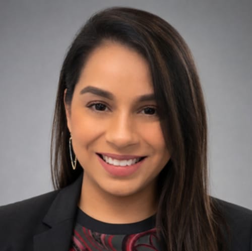 Headshot of Lisa Gomez, LCSW