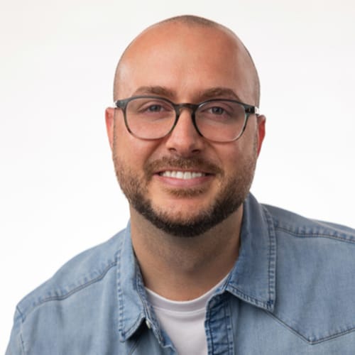 Headshot of Kyle Caswell, LMFT