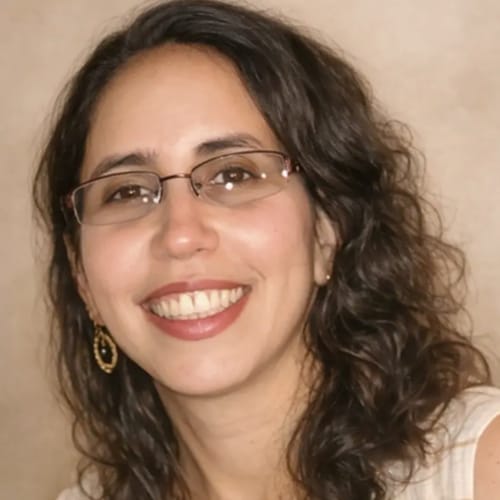 Headshot of Idelys Rodriguez, LCSW