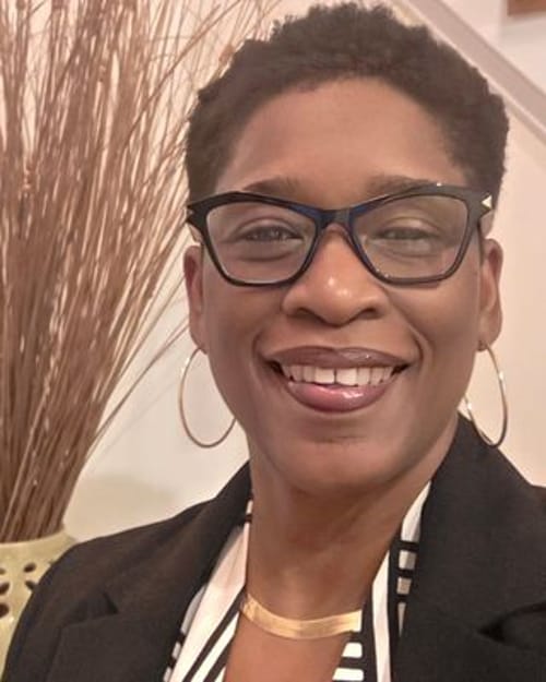 Headshot of Shawandalyn Cooley, LICSW