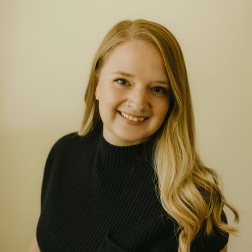 Headshot of Alex Robison, LICSW