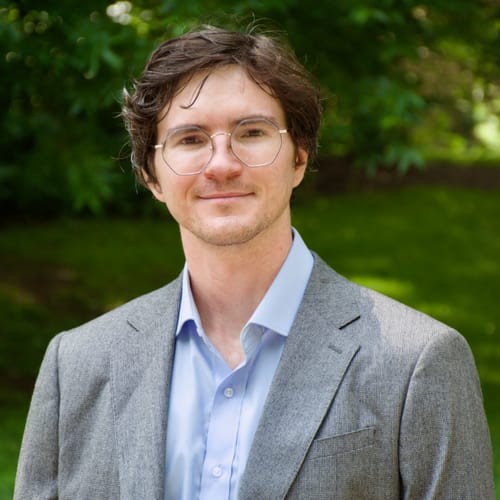 Headshot of Ryan Powers, MD