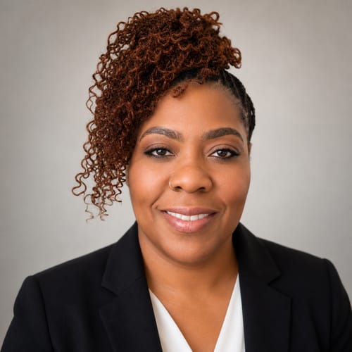Headshot of Rasheedah Leonard, LPCC