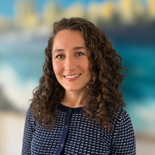 Headshot of Alana Glanell, LCSW