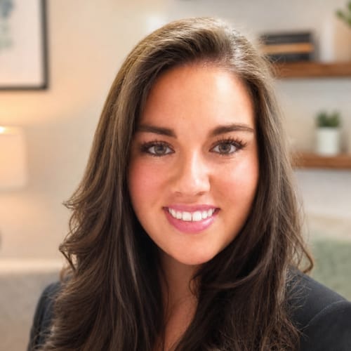 Headshot of Christine Neurauter, LCSW