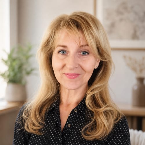 Headshot of Brenda Ohta, LCSW